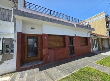 PH de 2 ambientes, Quilmes · Departamento Tipo Casa en Excelente Ubicación a Media Cuadra de Av Mitre
