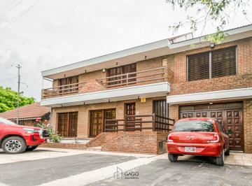 Casa · 249m² · 5 Ambientes · 2 Cocheras · Casa 5 Ambientes con Piscina Caisamar