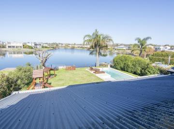 Casa · 221m² · 5 Ambientes · 1 Cochera · Venta Casa a La Laguna en San Matías - Área 5