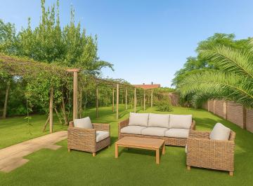 Casa de 3 ambientes, Luján · Venta - Casa con 684 m² y 2 Dorm. en Jáuregui