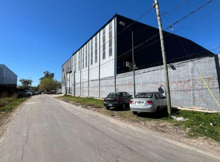 Bodega-Galpón · 992m² · 3 Ambientes · 10 Cocheras