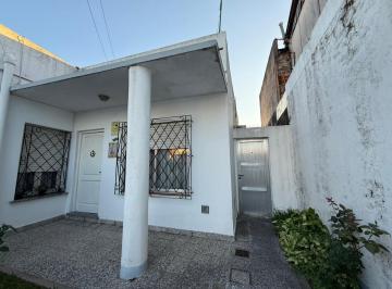 Casa · 280m² · 3 Ambientes · 1 Cochera · Casa Tres Ambientes Cochera Wilde en Venta