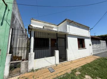 Casa · 100m² · Casa en Wilde Tres Ambientes Venta