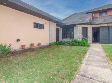 Casa · 175m² · 3 Ambientes · 1 Cochera · ¡Venta! Casa con Garaje, Quincho y Parque en Pinos de Anchorena