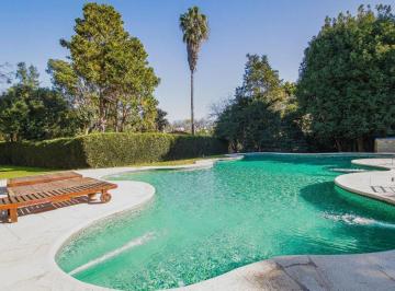 Casa · 640m² · 15 Ambientes · 4 Cocheras · Casa Venta Highland Park Pilar 700 m²
