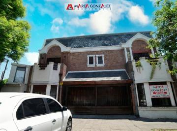 Casa · 135m² · 4 Ambientes · 1 Cochera · Dúplex Venta 4 Ambientes
