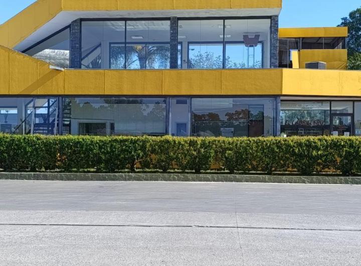 Depósito · 1600m²