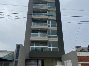 Departamento de 2 ambientes, Lanús · Hermoso Departamento de Dos Ambientes con Cochera
