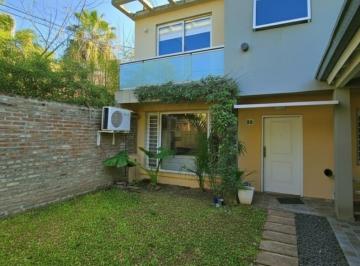 Casa · 100m² · 4 Ambientes · 1 Cochera · Venta Casa 4 Amb Impecable * Apta Crédito