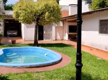 Casa de 4 ambientes, San Isidro · Casa en Planta Baja 3 Dorm. con Lote de 394 m² Jardin Quincho Piscina en San Isidro