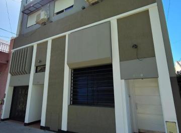 PH · 68m² · 4 Ambientes · Excelente PH 4 Ambientes con Terraza y Patio en Villa Lugano! Luminoso y en Perfecto Estado