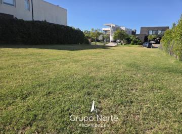 Terreno · 500m² · Terreno en Venta en Nordelta. Los Castaños, Interno Primera Línea.