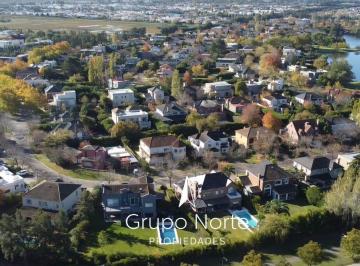 Terreno , Tigre · Lote en Venta Al Agua en Casuarinas Nordelta. Financiado