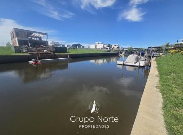 Terreno · 806m² · Terreno en Venta Al Rio en Nordelta, El Yacht.
