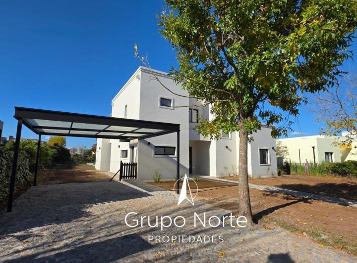 Casa · 180m² · 5 Ambientes · 6 Cocheras