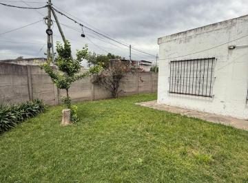 Casa de 5 ambientes, Florencio Varela · Casa en Venta, 6 Amb. con Jardín en Florencio Varela