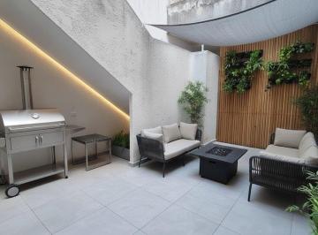 Imagen ilustrativa creada con AI · PH en El Corazón de Pichincha: 2 Dorm. con Patio Exclusivo