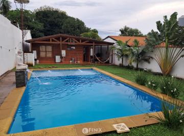 Casa · 380m² · 3 Ambientes · 2 Cocheras · Cf1328 - Cabaña con Pileta - Amplio Terreno a Minutos del Centro - 2 Dorm.