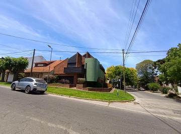 Casa de 5 ambientes, Mar del Plata · Vendo Chalet en Barrio San Carlos