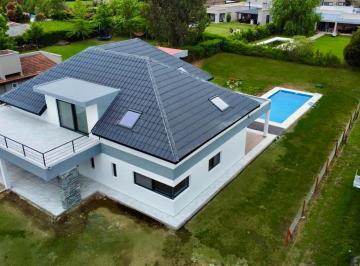 Casa · 328m² · 6 Ambientes · 4 Cocheras · Casa Nueva a Estrenar en Altos de Manzanares Pilar