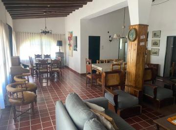 Casa de 8 ambientes, Potrerillos · Casona Vacacional y Casa en Potrerillos Mendoza