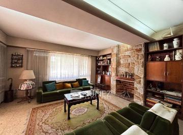 ANC-ANC-1570_2 · Venta Casa 4 Ambientes en Quilmes Oeste.