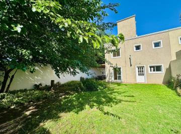 Casa · 170m² · 4 Ambientes · 2 Cocheras · Oportunidad - Housing La Calandria 3 Dorm Barrio Refugio