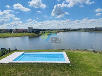 Casa · 215m² · 4 Ambientes · 2 Cocheras · Casa en Venta Ubicado en San Sebastian, Escobar, G. B. a. Zona Norte