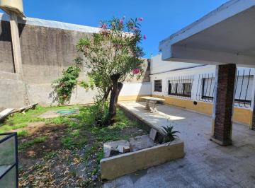 Casa · 70m² · 3 Ambientes · Casa Tipo PH Atras a La Venta en Av Calle Real, Merlo - Bs. As.