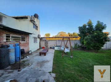 Casa · 69m² · 4 Ambientes · 2 Cocheras · Casa en Venta - 3 Dorm. 1 Baño - Cochera - 315 m² - Ensenada
