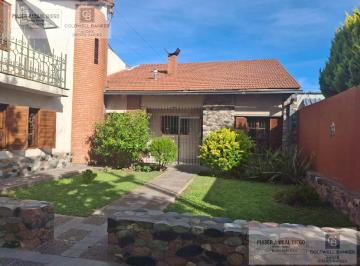 Casa · 271m² · 6 Ambientes · 1 Cochera · Casa en San Rafael