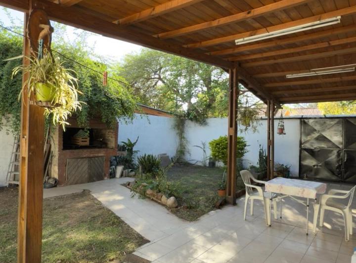 Casa · 185m² · 4 Dormitorios