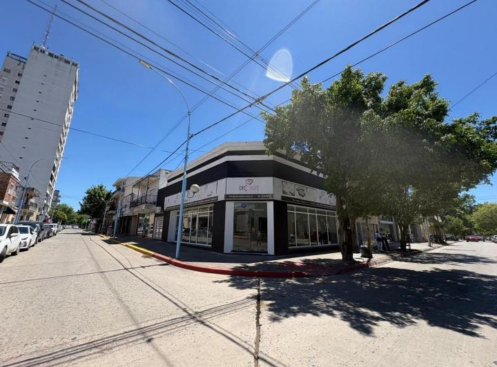 Local comercial · 350m² · 9 Ambientes