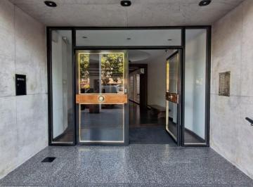 Departamento de 2 ambientes, Retiro · 2 Ambientes con Amplio Patio - Baño y Cocina Refaccionados - Lavadero - Contrafrente - 77 m²