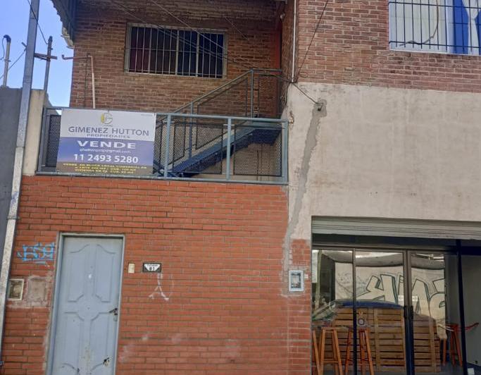 Local comercial · 300m² · 4 Ambientes · 2 Cocheras