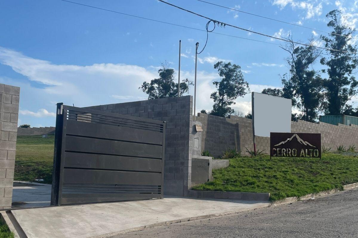 Terrenos de 15 m de frente x 20 m de fondo (Total 300 m²) por Régimen de Propiedad Horizontal