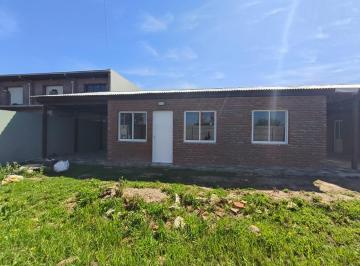 frente de la casa · Casa 3 Ambientes a Estrenar!