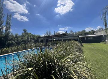 Casa · 500m² · 7 Ambientes · Roldán - Casa en Alquiler - Chacra Los Raigales Barrio Cerrado