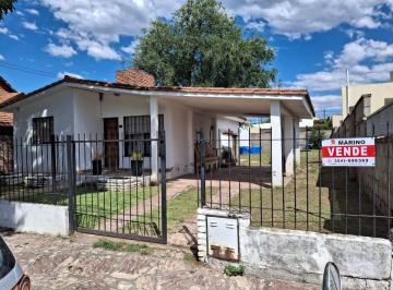 Casa de 4 ambientes, Villa Carlos Paz · Casa con Jardín de 450 m² y 2 Dorm. en Venta en Santa Rita del Lago