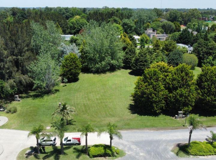 Terreno · 1321m²