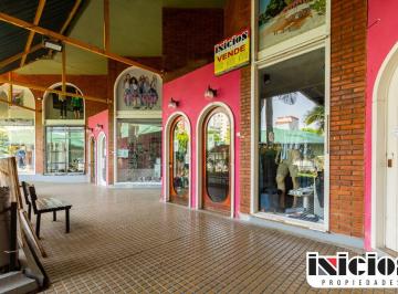 Local comercial , Mar de Ajó · 2 Locales en El Shopping Ancla - C398