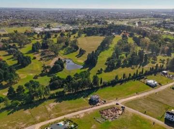 Terreno · 640m² · Venta Lote en Zarate Golf Park