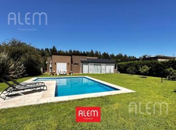 Casa · 169m² · 4 Ambientes · 1 Cochera · Casa en Venta en Malibu
