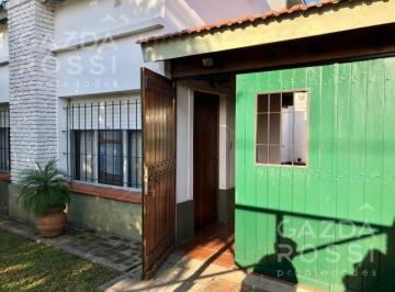 Casa · 120m² · 4 Ambientes · 2 Cocheras · Casa en Venta en Jose Marmol