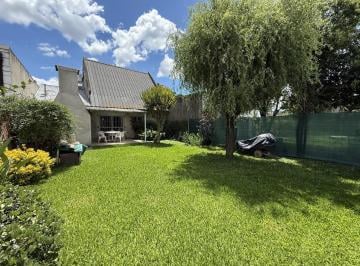 Casa · 135m² · 4 Ambientes · 1 Cochera · Casa Quinta en Villa Alpina - Pilar