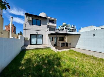 Casa · 229m² · 4 Ambientes · 2 Cocheras · Casa Céntrica en Escobar - ID 4312