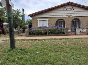 Casa · 88m² · 3 Ambientes · 1 Cochera · Casa 3 Ambientes Apta Credito
