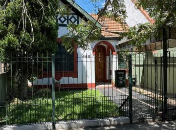 Casa · 170m² · 4 Ambientes · 1 Cochera · PH en Banfield Oeste