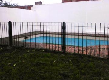Casa · 400m² · 8 Ambientes · 3 Cocheras · Casa en Venta Alto Alberdi Hermosa con Piscina Muy Buena Ubicación!