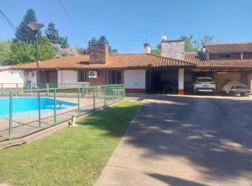 Casa · 450m² · 11 Ambientes · 5 Cocheras · Oportunidad Casa Principal con Pileta y 6 Unidades Mas